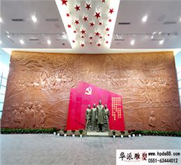 初心與使命館——場景復(fù)原、壁畫、雕塑布展及陳列。